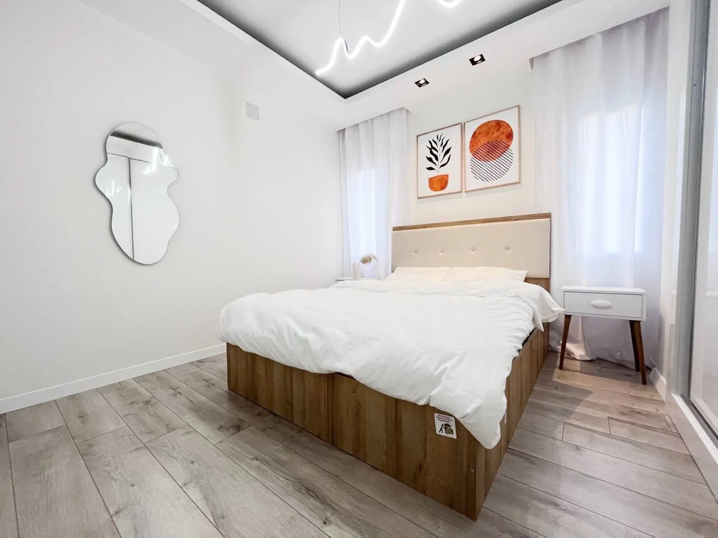 Bedroom with a 160 by 200 cm double bed