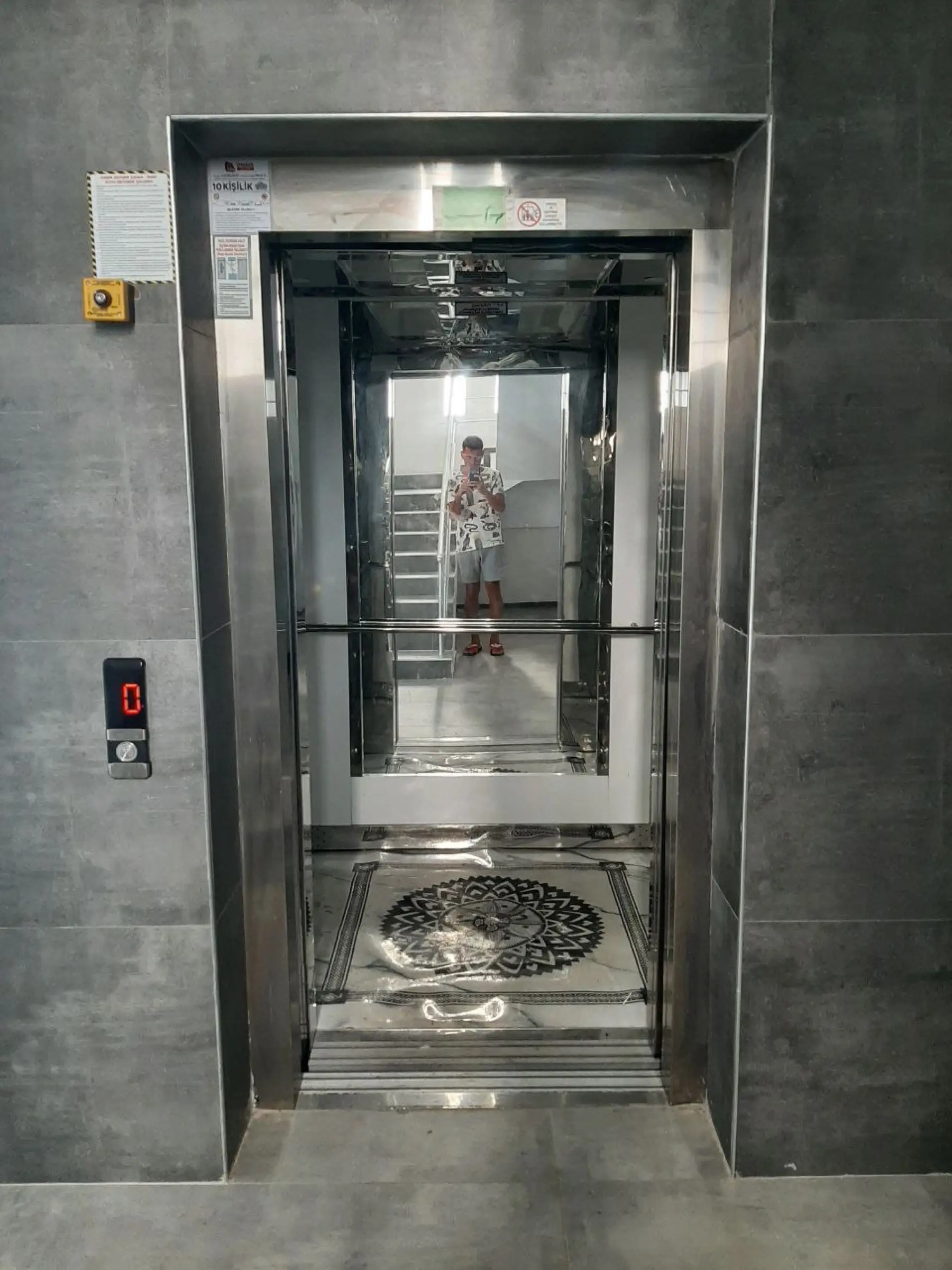 The lift inside the building
