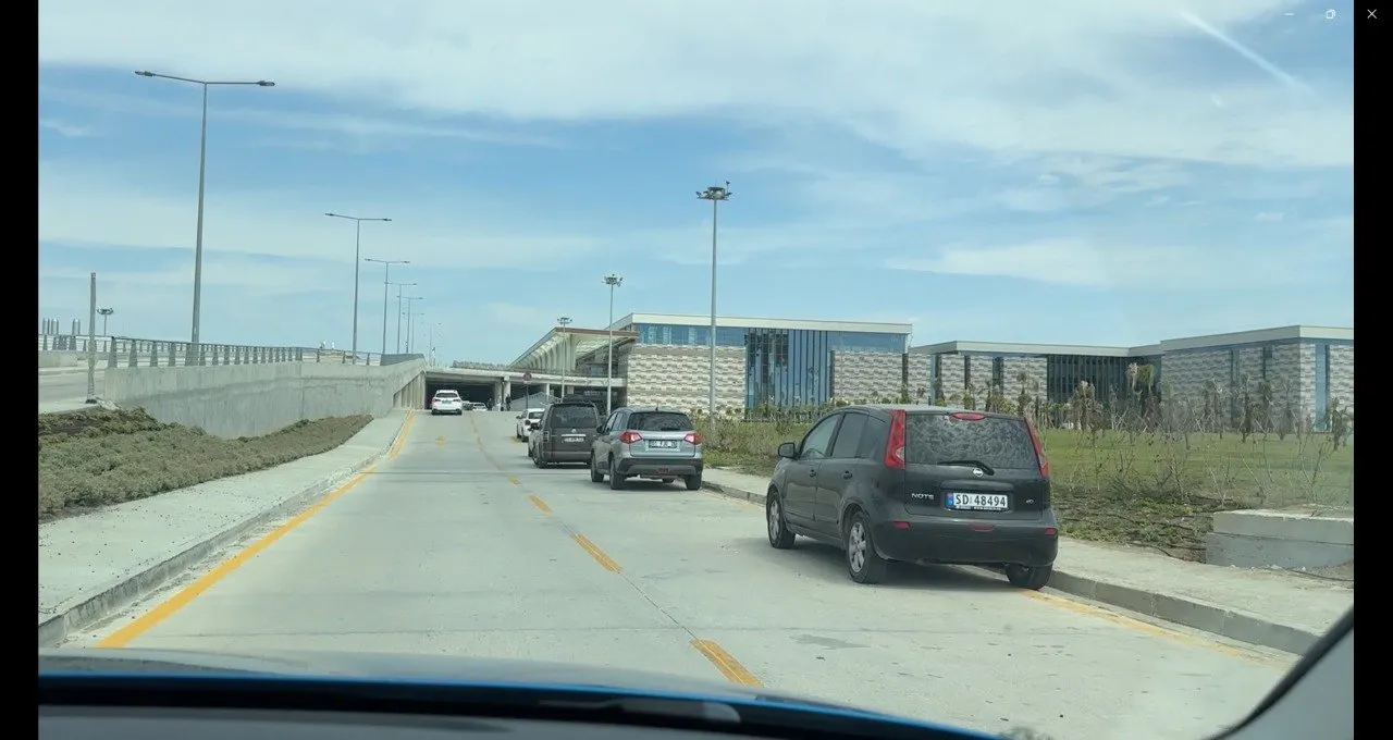Approaching the terminal at Çukurova International airport by car